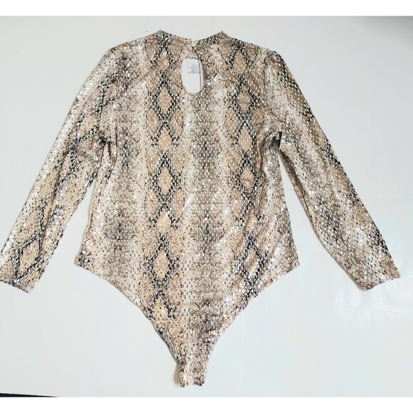 NWT Plus Ladies Rainbow Animal Print Foiled Cutout Taupe Bodysuit Size 2X - Picture 9 of 9